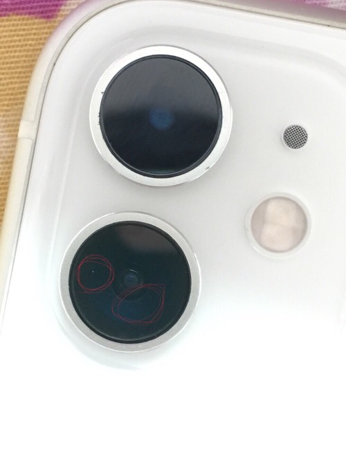 iphone11现在品控真够差的-摄像头好几粒灰尘-惠小助(52huixz.com)