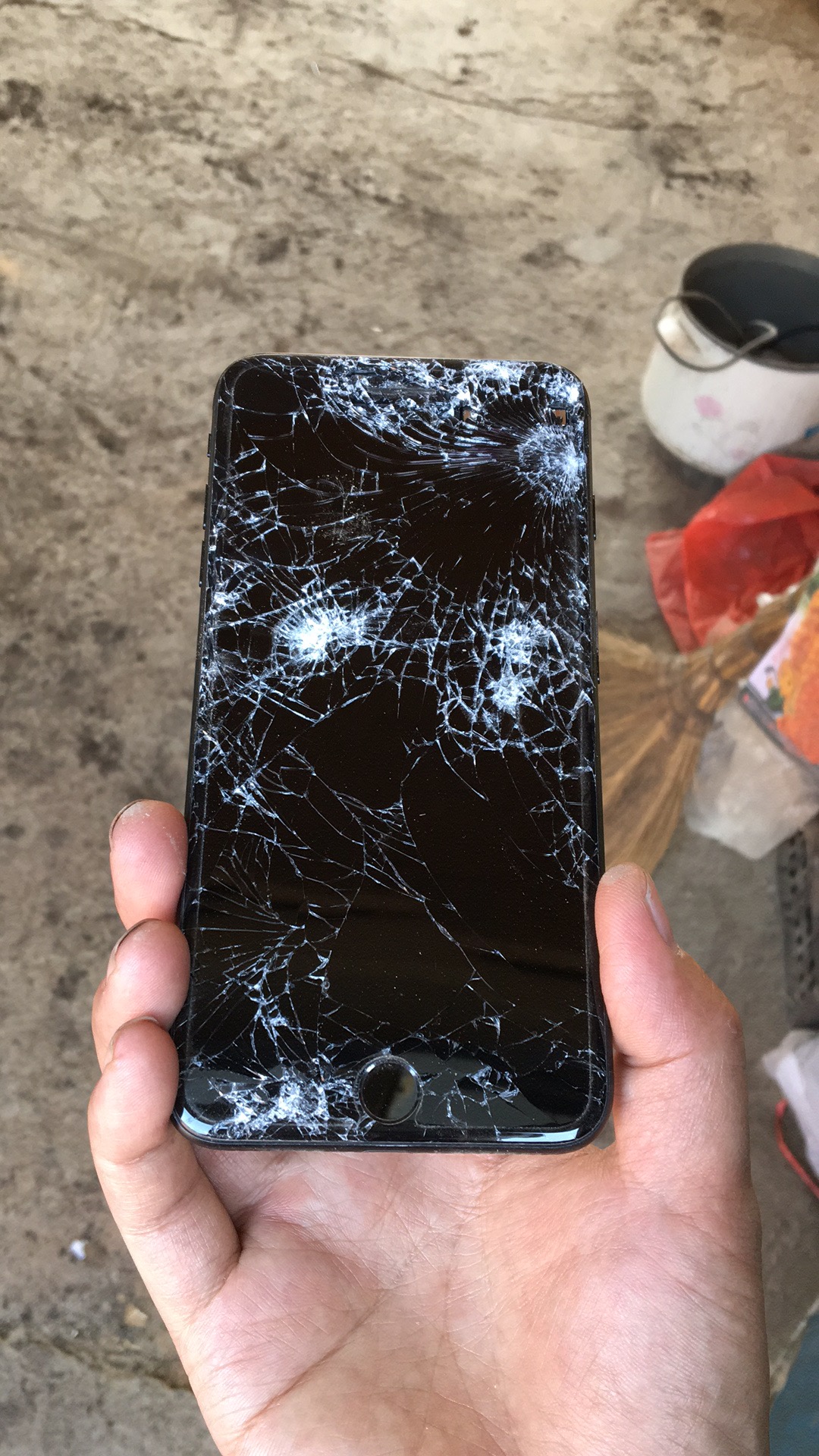 [大家谈谈] 7p粉身碎骨了,想买个有锁11pro,最近入手的朋友指点一下哪