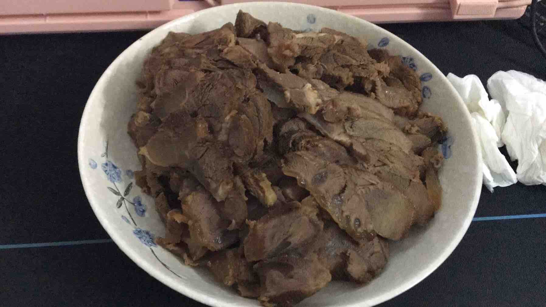 狗东半夜的牛腱子已经吃着了-惠小助(52huixz.com)