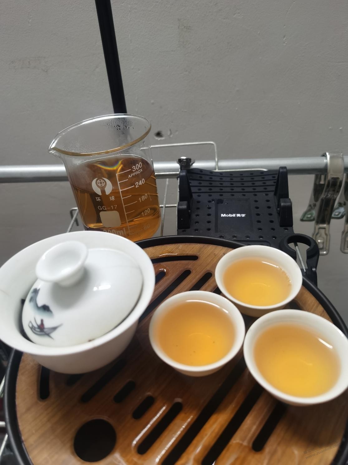 喝茶的老哥们-一人来推荐一款口粮茶吧-一直找不到自己适口的茶-惠小助(52huixz.com)